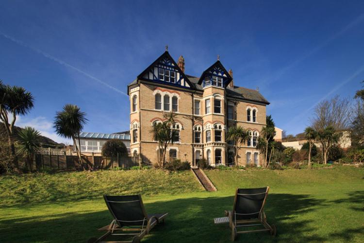 Westwell Hall Guest Accommodation, Bed & Breakfast, Luxury Rooms Ильфракомб Экстерьер фото